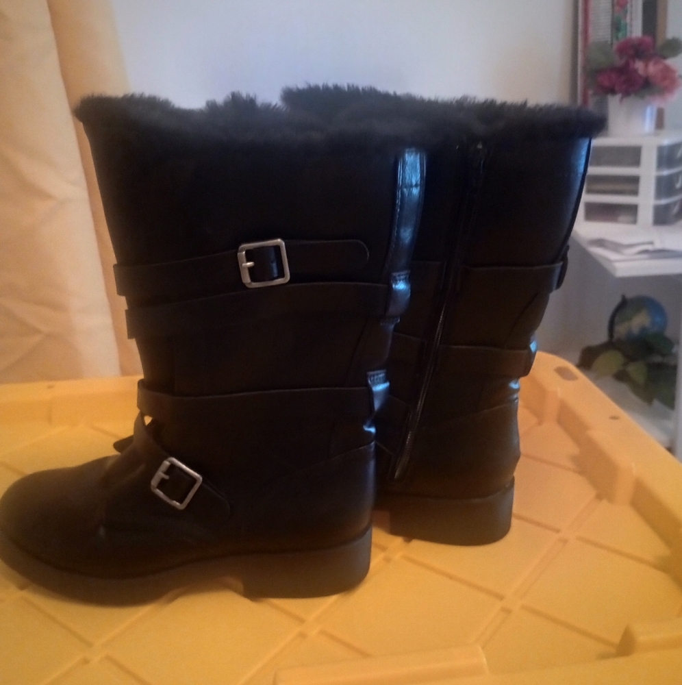 SO Black Fur Lined Winter Boots